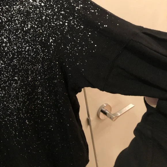 ⛔️SOLD⛔️ Splendid 🖤 Unique Embellished Long-Sleeve Top - Picture 5 of 10